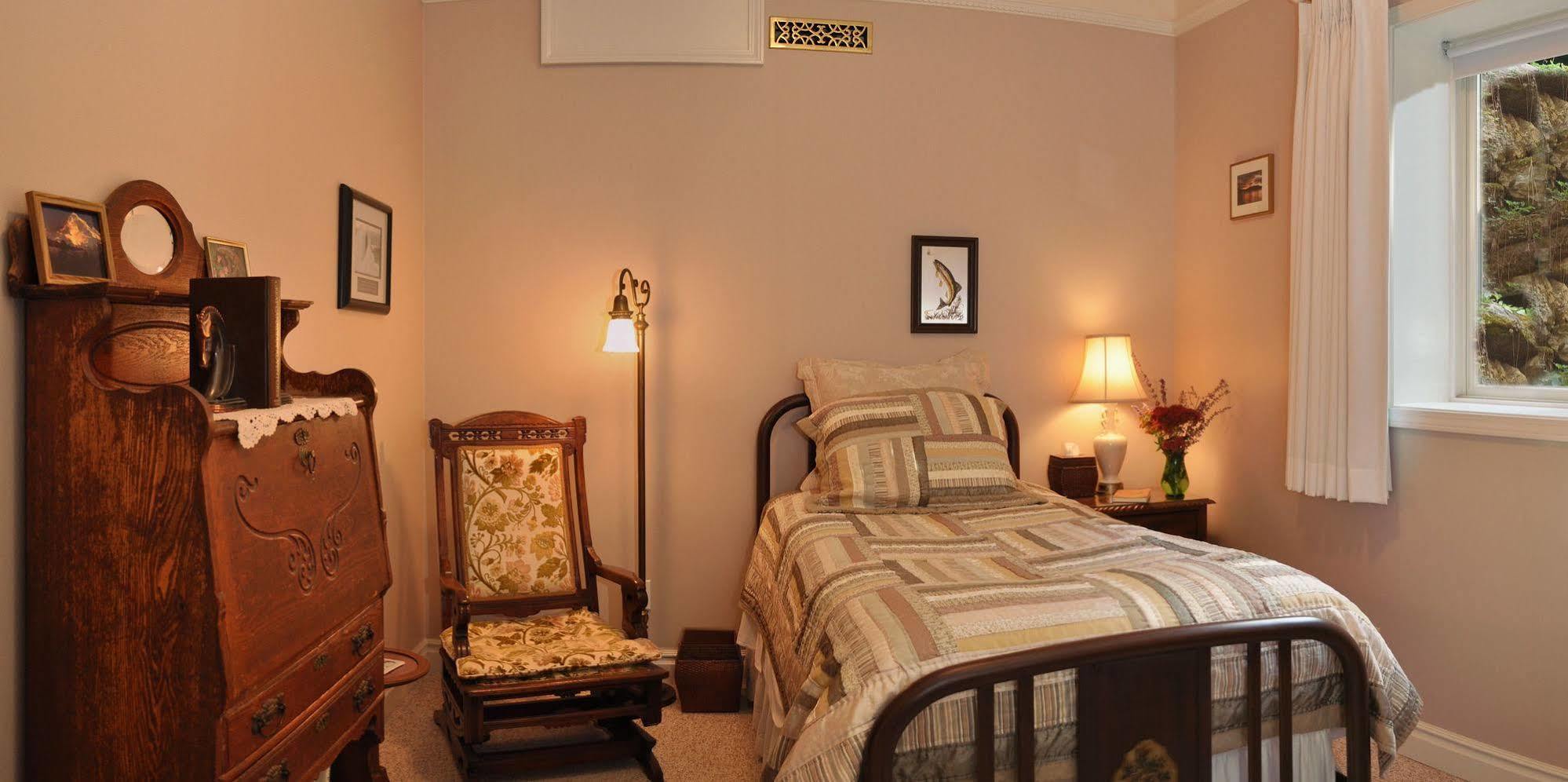 Idahome Bed And Breakfast 포스트 폴스 외부 사진